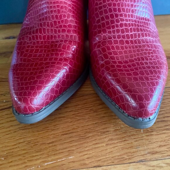 Maurices Red Croc Embossed Faux Leather Western Ankle Boots Women’s 8.5M - Picture 7 of 9
